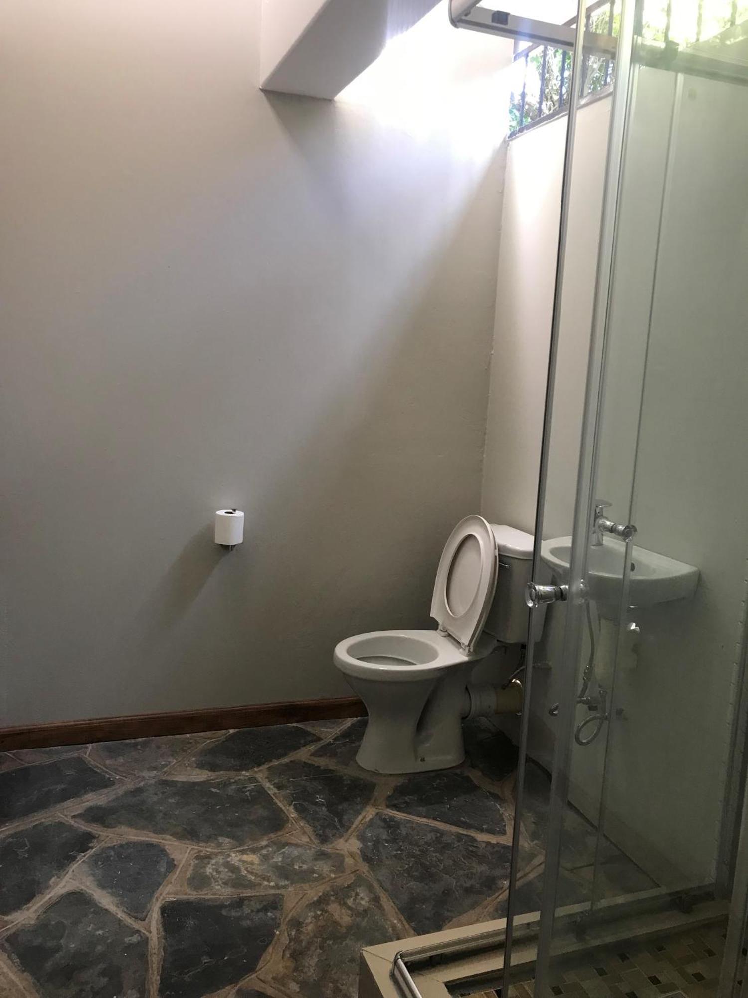 15 On Reitz Bela Bela Villa Bagian luar foto